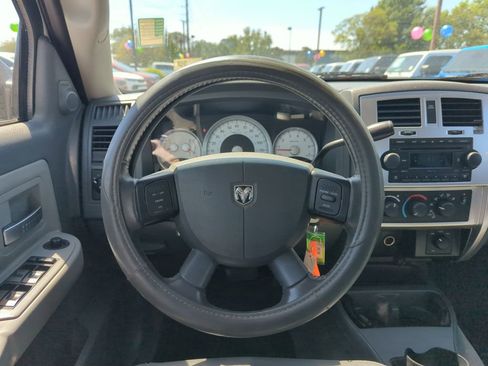 Used 2005 Dodge Dakota Laramie AWD/4WD image 17