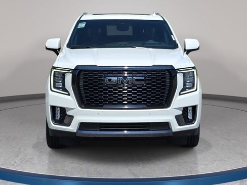 Used 2023 GMC Yukon Denali Ultimate AWD/4WD image 2