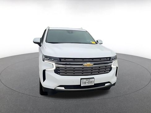 Used 2023 Chevrolet Suburban Premier RWD image 3