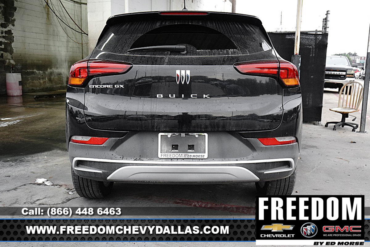 Certified 2025 Buick Encore GX Preferred FWD image 4