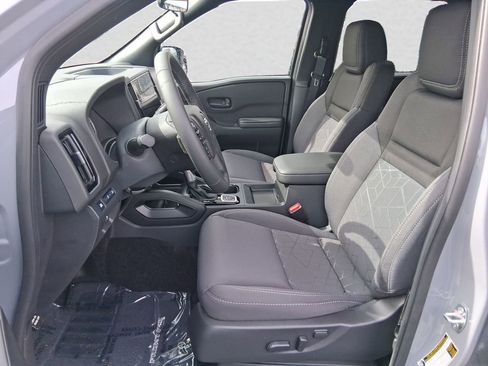 New 2026 Nissan Frontier SV w/ SV Convenience Package image 9