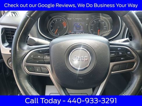 Used 2019 Jeep Cherokee Limited AWD/4WD image 23