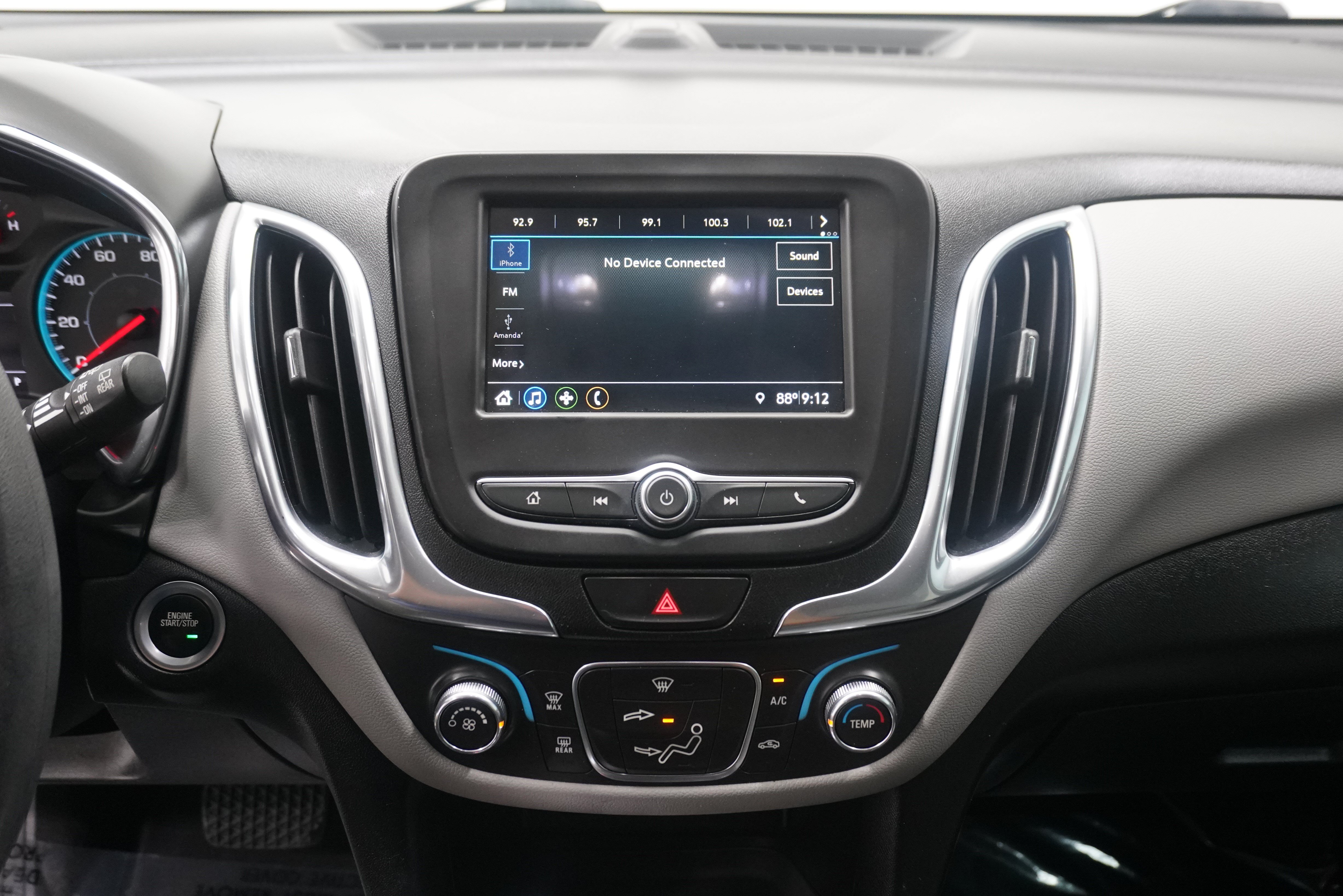 Used 2019 Chevrolet Equinox LS FWD image 17