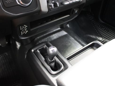 Used 2024 RAM 2500 Tradesman w/ Chrome Appearance Group AWD/4WD image 32