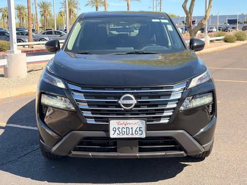 Certified 2025 Nissan Rogue SV FWD image 10