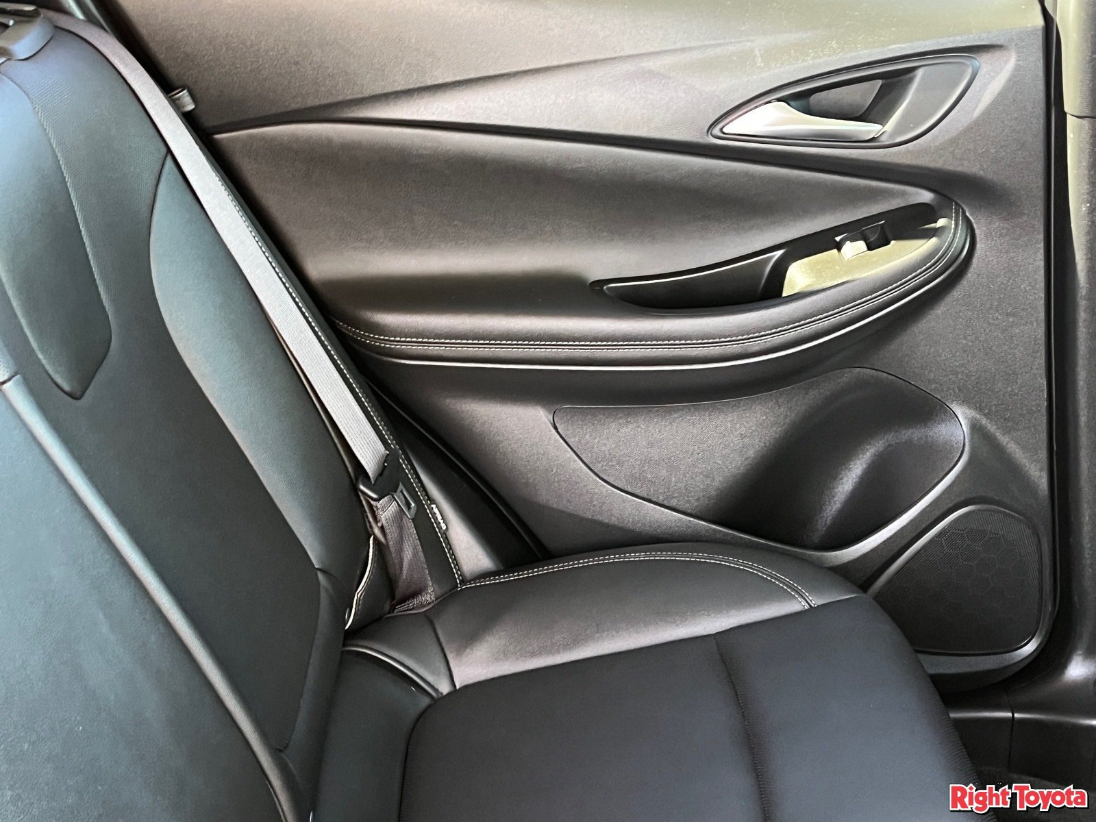 Used 2024 Buick Encore GX Sport Touring FWD image 14