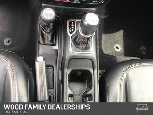 Used 2023 Jeep Gladiator Mojave w/ Cold Weather Group image 18