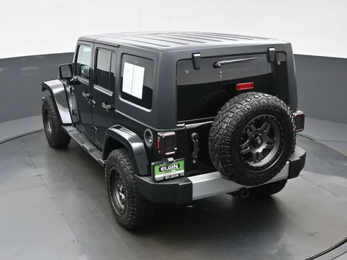 Used 2014 Jeep Wrangler Unlimited Sahara w/ Connectivity Group AWD/4WD image 35