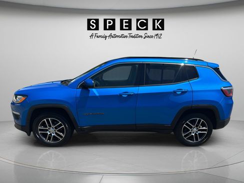 Used 2020 Jeep Compass Latitude FWD image 2