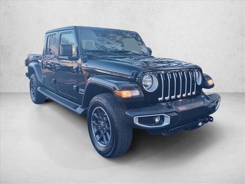 Used 2022 Jeep Gladiator Overland w/ Popular Equipment Package image 3