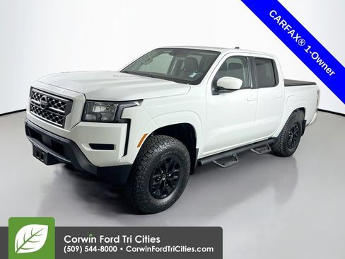 Used 2024 Nissan Frontier SV w/ Tow Package AWD/4WD image 5