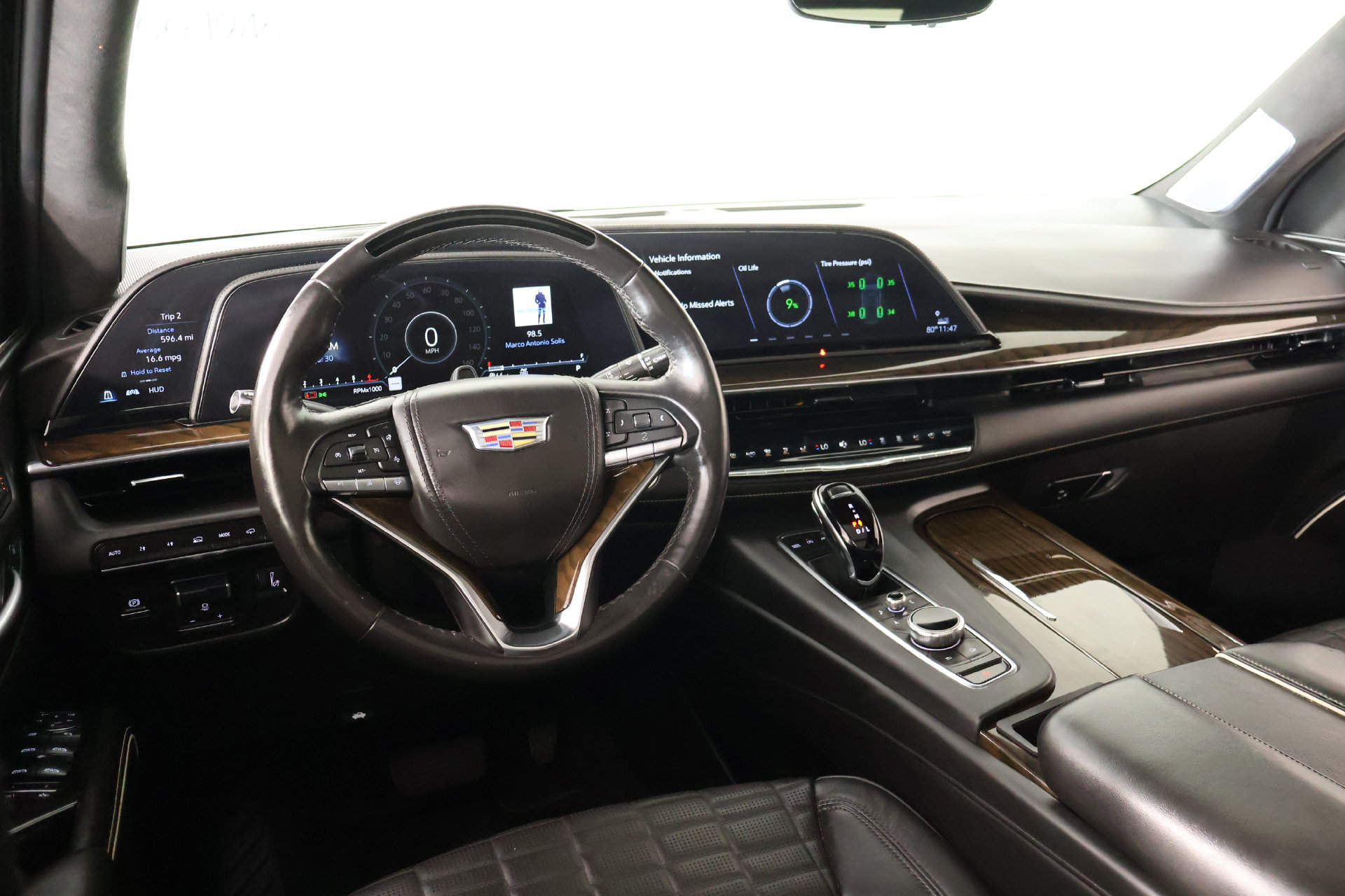 Used 2024 Cadillac Escalade Sport Platinum w/ LPO, ONYX Package AWD/4WD image 2