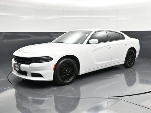 Used 2022 Dodge Charger SXT RWD image 5