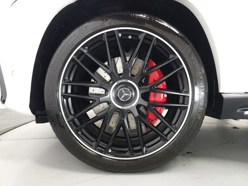 Certified 2024 Mercedes-Benz GLS 63 AMG 4MATIC image 40