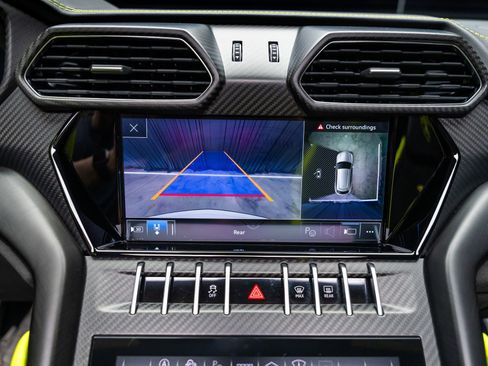 Used 2022 Lamborghini Urus image 53