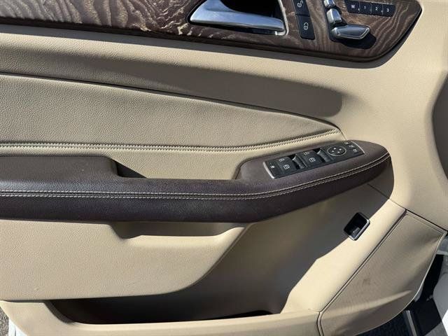 Used 2019 Mercedes-Benz GLE 400 4MATIC image 12