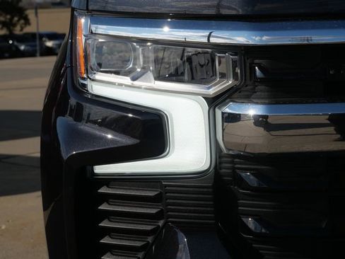 Used 2022 Chevrolet Silverado 1500 LT image 10