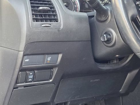 Used 2021 Nissan Armada SL w/ Captain's Chairs Package RWD image 23