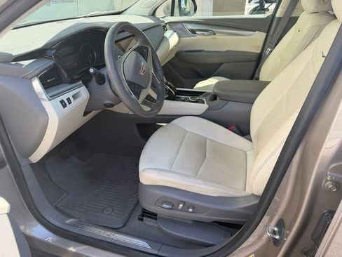 Used 2023 Cadillac XT5 Premium Luxury AWD/4WD image 11