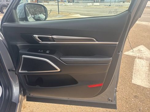 Used 2024 Kia Telluride S w/ S Sunroof Package image 18