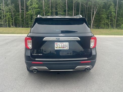 Used 2021 Ford Explorer Limited w/ Equipment Group 301A RWD image 6
