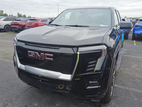 Used 2026 GMC Sierra EV Denali AWD/4WD image 2