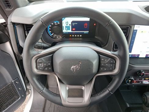 Certified 2024 Ford Bronco Black Diamond image 21