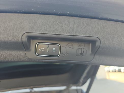 Used 2023 Ford Explorer XLT w/ Equipment Group 202A AWD/4WD image 13