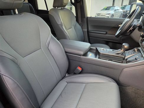 Used 2025 Lexus GX 550 w/ Accessory Package (Z1) AWD/4WD image 10