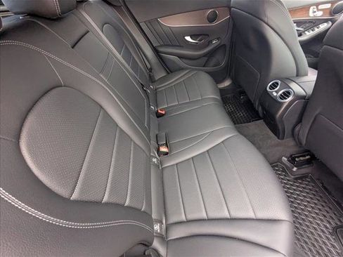 Used 2021 Mercedes-Benz GLC 300 4MATIC image 16