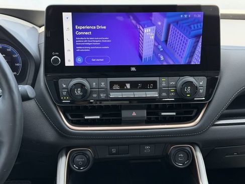Used 2025 Toyota Grand Highlander AWD Hybrid image 17