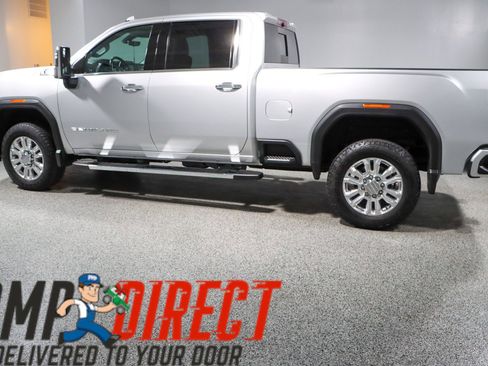 Used 2023 GMC Sierra 2500 Denali w/ Denali Ultimate Package AWD/4WD image 10