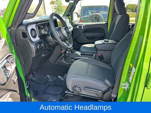 Used 2025 Jeep Wrangler Unlimited Sport AWD/4WD image 9