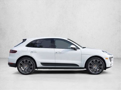Used 2018 Porsche Macan AWD/4WD image 8