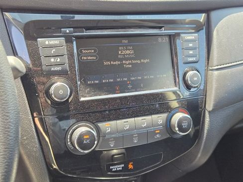 Used 2018 Nissan Rogue S FWD image 20