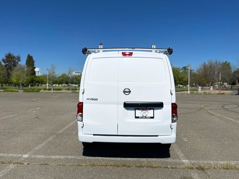Used 2021 Nissan NV200 S image 6
