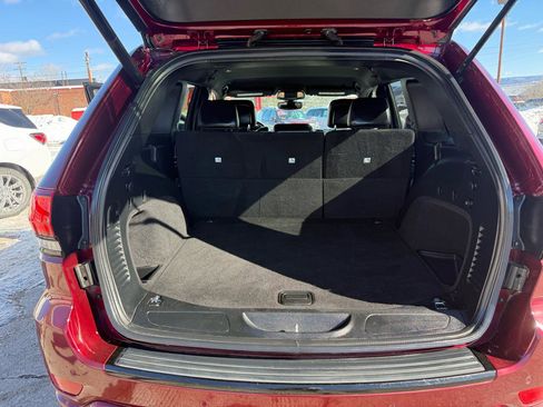 Used 2017 Jeep Grand Cherokee Altitude image 44