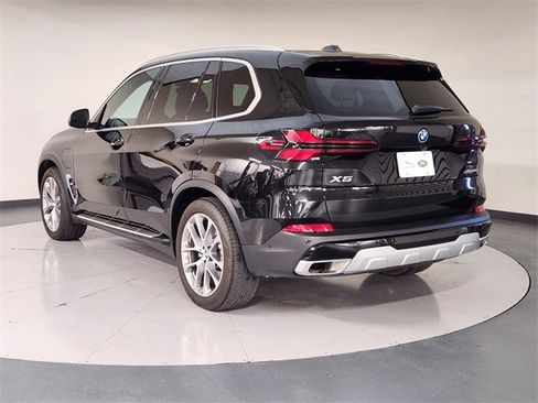Used 2024 BMW X5 xDrive50e image 6