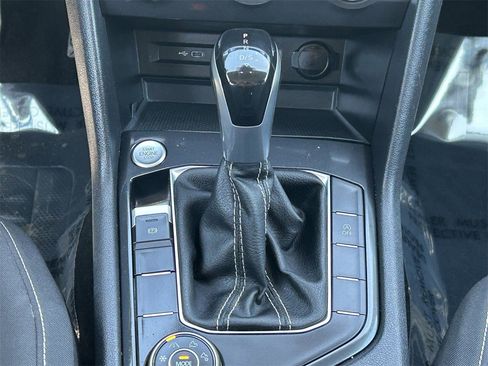 Used 2024 Volkswagen Tiguan S image 21