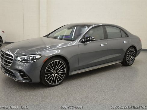 Used 2023 Mercedes-Benz S 500 4MATIC w/ AMG Line image 3