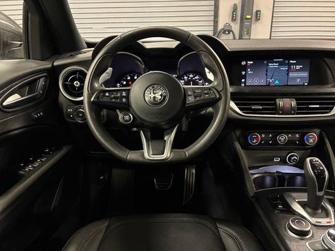 Used 2022 Alfa Romeo Stelvio Sprint AWD/4WD image 13