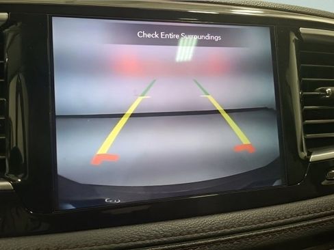 Used 2019 Chrysler Pacifica Limited FWD image 32