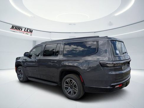 New 2026 Jeep Grand Wagoneer L 4WD w/ Premium Group I image 5