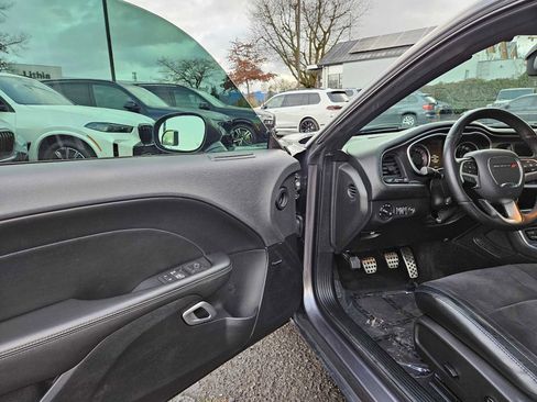 Used 2016 Dodge Challenger R/T Scat Pack w/ Leather Interior Group image 22