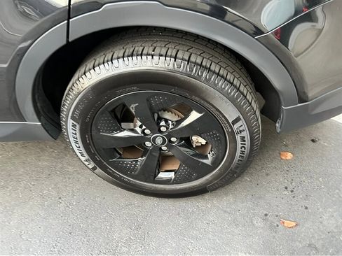 Used 2023 Land Rover Discovery Sport S image 13