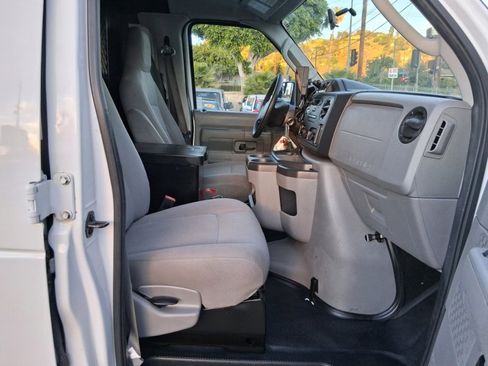 Used 2014 Ford E-150 and Econoline 150 w/ Power Group image 11