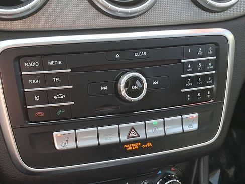 Used 2019 Mercedes-Benz CLA 250 4MATIC image 17