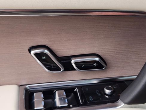 New 2026 Land Rover Range Rover SE AWD/4WD image 17