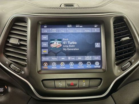 Used 2021 Jeep Cherokee Latitude Lux w/ Sun & Sound Group AWD/4WD image 14