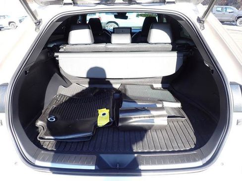 Certified 2023 Toyota Venza XLE image 6